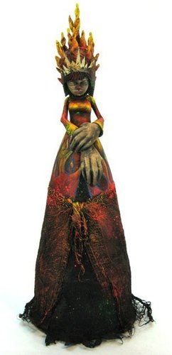 Honoo Queen Fatima figure by Leecifer. Front view.
