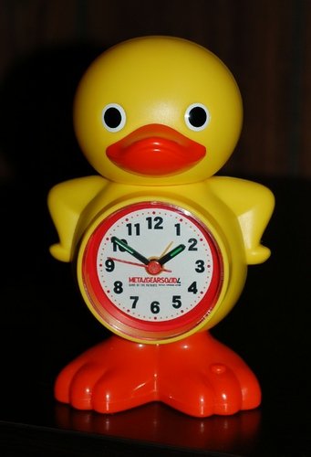 Gako Alarm Clock figure, produced by Konami. Front view.