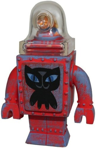 Robot Girl - Cat figure by Amanda Visell. Front view.