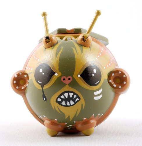 Gamba figure by Lunabee. Front view.
