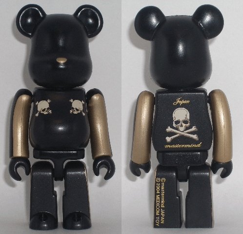 mastermind JAPAN Halloween Be@rbrick figure by Mastermind Japan, produced by Medicom Toy. Front view.