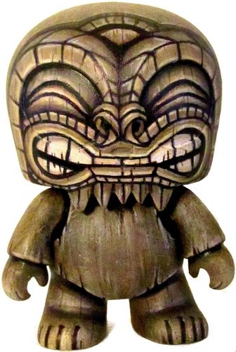 Nemo Godz figure by Mike Mendez. Front view.