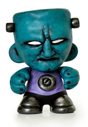 Frankie figure by Macomix, produced by Kidrobot. Front view.