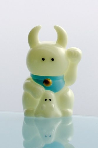 Fortune Uamou - GID/Blue figure by Ayako Takagi, produced by Uamou & Realxhead. Front view.