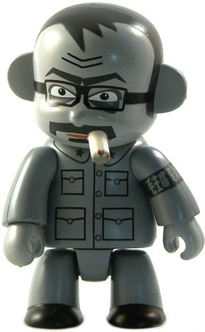 Anarqee Peoples Soldier - Grey figure by Frank Kozik, produced by Toy2R. Front view.