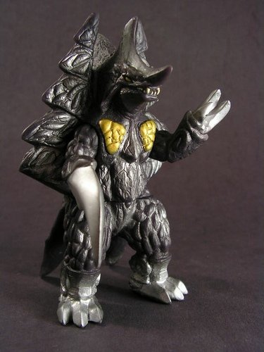 Gaigareid-Neo figure, produced by Bandai. Front view.