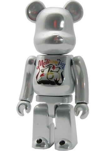 Medicom Toy 15th Anniversary - Secret Be@rbrick Series 22 figure, produced by Medicom Toy. Front view.