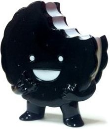 Cream-Filled Foster-O figure by Brian Flynn, produced by Super7. Front view.