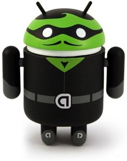 Android - The Hidden Task figure by Andrew Bell, produced by Dyzplastic. Front view.