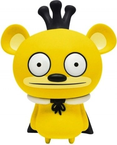 Bossy Bear Yellow figure by David Horvath, produced by Toy2R. Front view.
