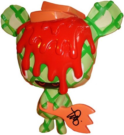 Bloody Waffle Micci figure by Erick Scarecrow, produced by Esc-Toy. Front view.