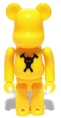 Stussy Destiny Be@rbrick - Yellow figure by Futura, produced by Medicom Toy. Front view.