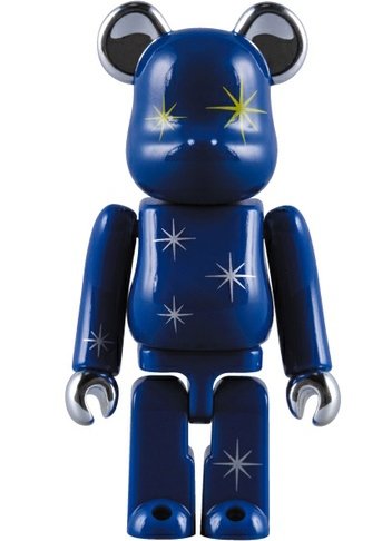 Misia Be@rbrick 100% figure by Rhythmedia Inc., produced by Medicom Toy. Front view.