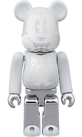 Babbi Valentine 2011 (Mickey Mouse Special) Be@rbrick 100% figure, produced by Medicom Toy. Front view.