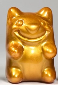 ungummy bear - dodgy royal gold figure by Muffinman. Front view.