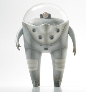 Observer - Grey figure by Mars-1, produced by Strangeco. Front view.