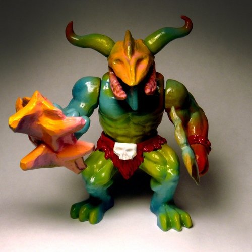 Reptilor Changeling figure by Monstrehero, produced by Monstrehero. Front view.