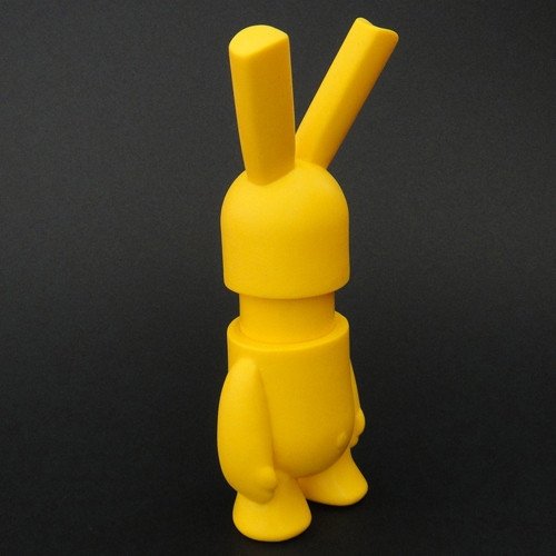 Wabba - DIY Yellow figure by Bugs And Plush, produced by Bugs And Plush. Front view.