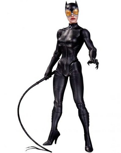 Catwoman figure by Greg Capullo, produced by Dc Collectibles. Front view.