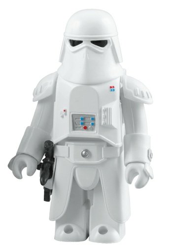 Snowtrooper Commander figure by Lucasfilm Ltd., produced by Medicom Toy. Front view.