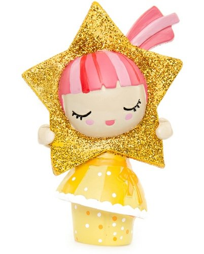 Star figure by Candy Bird, produced by Momiji. Front view.