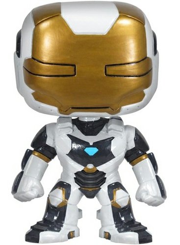 Iron Man 3 - Deep Space Suit figure by Marvel, produced by Funko. Front view.