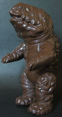 Gorgos Brown(Lucky Bag) Show Exclusive figure by Yuji Nishimura, produced by M1Go. Front view.