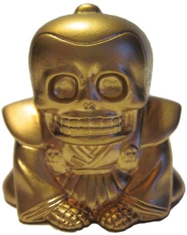 Honesuke (リアルヘッド 骨助) - Gold figure by Realxhead X Skull Toys, produced by Realxhead. Front view.
