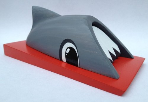 Resin Shark figure by Matt Jones (Lunartik), produced by Matt Jones. Front view.