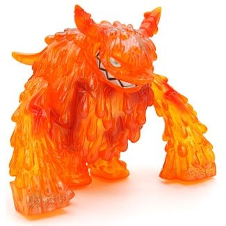 Clear Orange Magman figure by Touma, produced by Wonderwall. Front view.