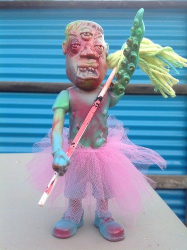 Toxic Avenger Sewer Creep figure by Coma 21 X Dskione. Front view.