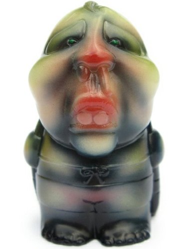 Hone Borg Boy figure by Atom A. Amaresura, produced by Realxhead. Front view.