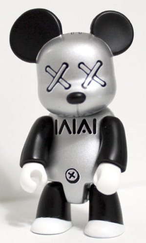 Mickey (Chase) figure, produced by Toy2R. Front view.