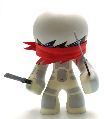 Fahrenheit OG figure by Rotobox, produced by Kuso Vinyl. Front view.