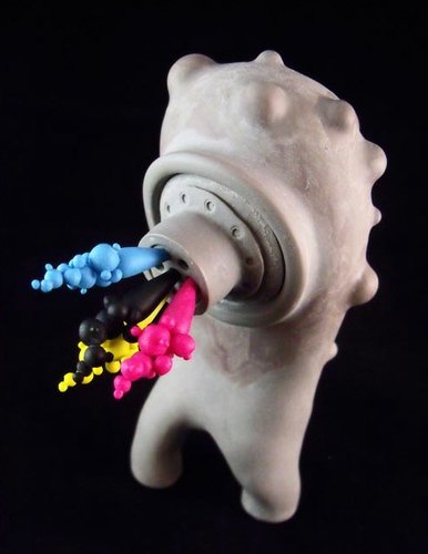 Oberth Drone (CMYK) figure by Jimmy Foo. Front view.