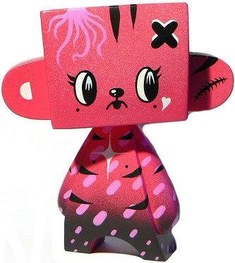 Bubblegum Tiger figure by Squink!. Front view.