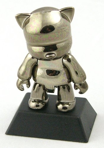 Metallic Black Cat figure, produced by Toy2R. Front view.