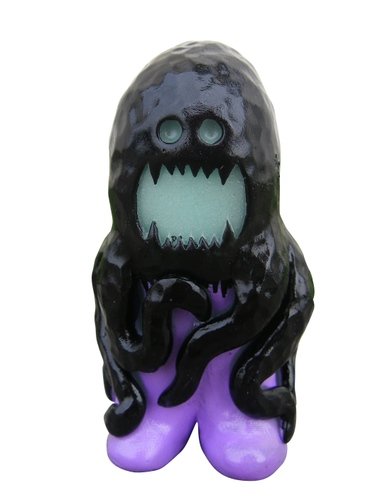 Architeuthis Custom figure by We Kill You. Front view.