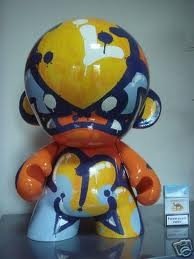 MUNNY figure by Mist. Front view.