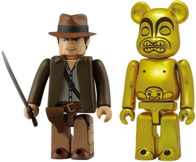Indiana Jones Kubrick & Golden Idol Be@rbrick Set figure by Lucasfilm Ltd., produced by Medicom Toy. Front view.