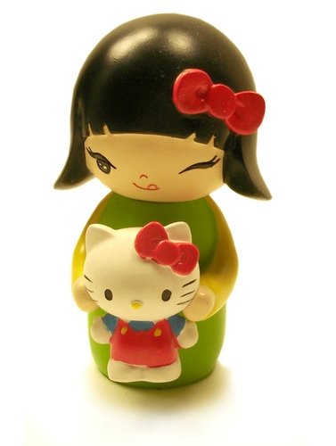 Aya figure by Momiji X Hello Kitty, produced by Momiji. Front view.