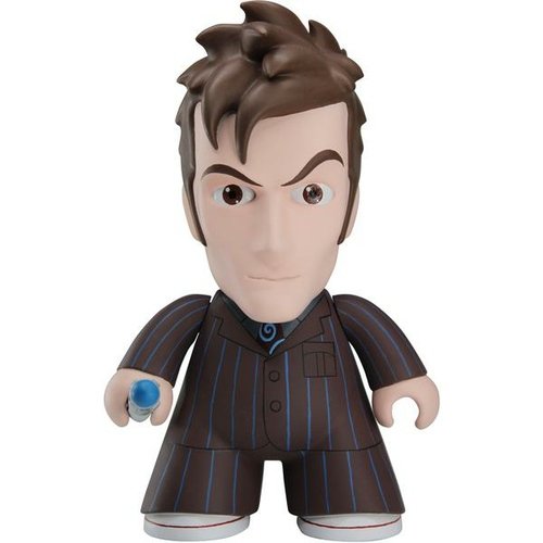 10th Doctor figure by Matt Jones (Lunartik), produced by Titan Merchandise. Front view.
