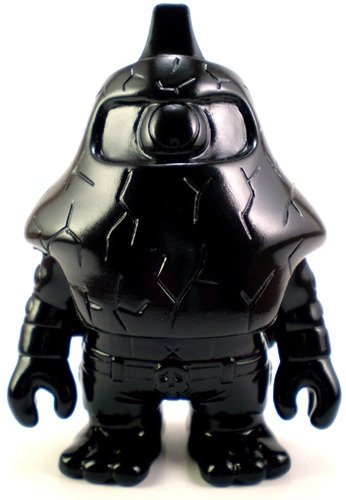 Mini Mutant Bigaro - Black Unpainted figure by Mori Katsura, produced by Realxhead. Front view.