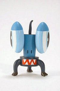 Bennzi figure by Nathan Jurevicius, produced by Flying Cat. Front view.