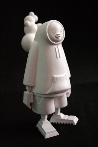 Action Portable DIY Bambaboss figure by Ashley Wood, produced by Threea. Front view.