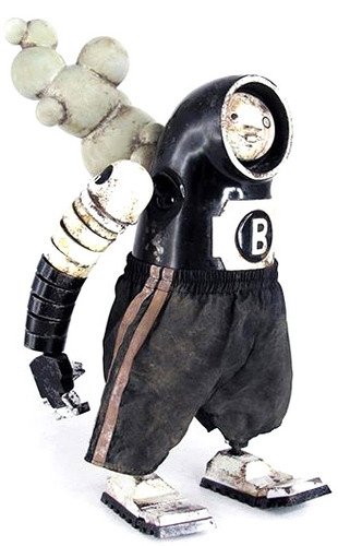 Panda-Boss figure by Ashley Wood, produced by Threea. Front view.
