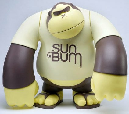 Sun Bum 16 figure by Klim Kozinevich, produced by Bigshot Toyworks. Front view.