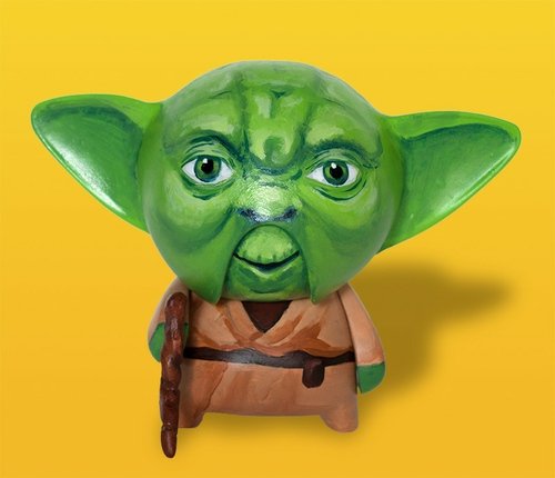 Yoda Fonzo figure by Jason Chalker. Front view.