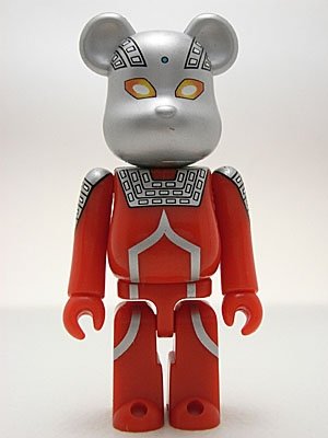 Ultr@ Seven - Ultr@ Be@rbrick 100%  figure, produced by Medicom Toy. Front view.