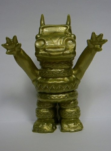 Mini Smogun - unpainted Gold LB 08 figure, produced by Gargamel. Front view.
